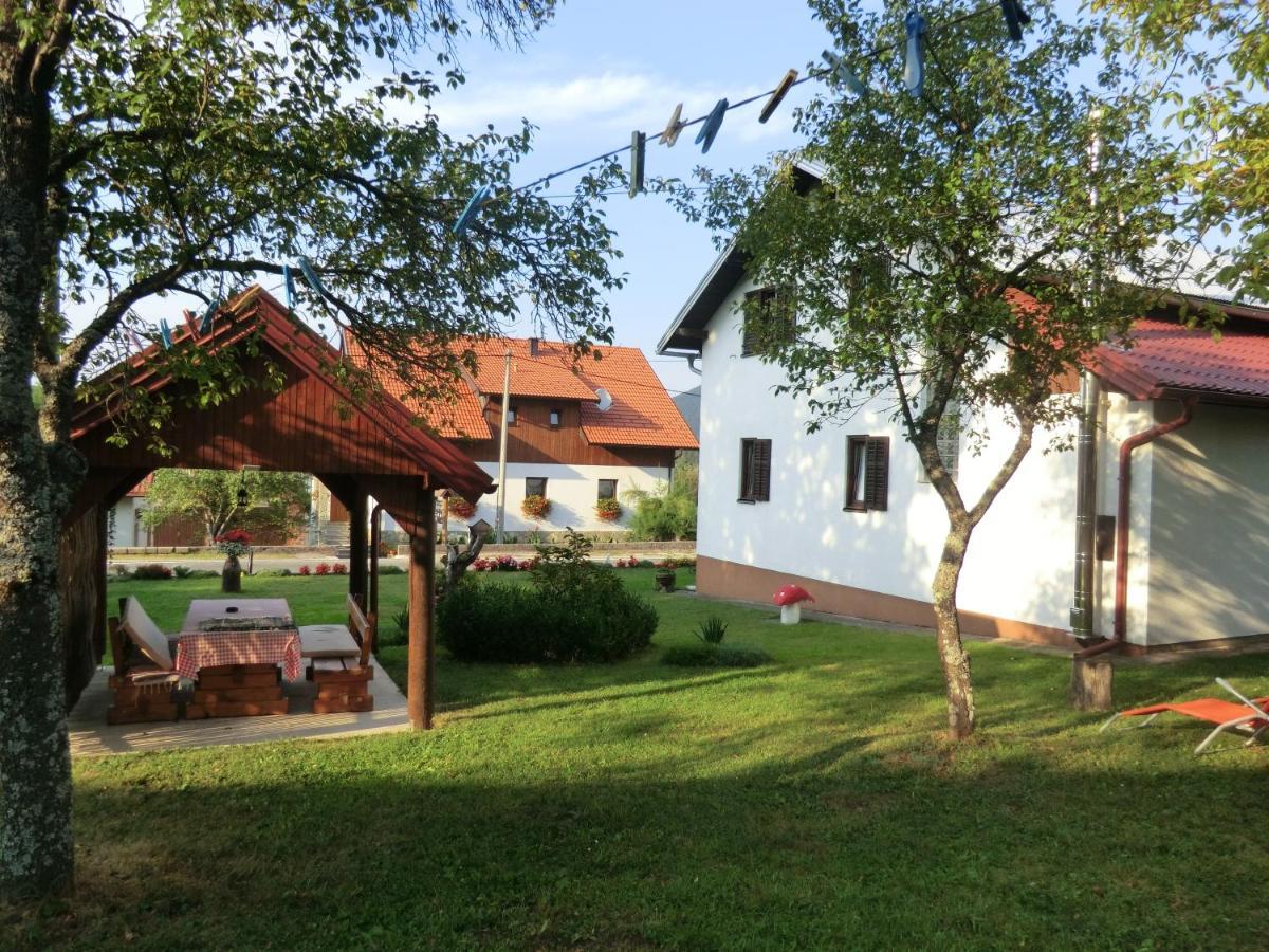 Ethno House Izvor Hotell Vrelo Koreničko Exteriör bild
