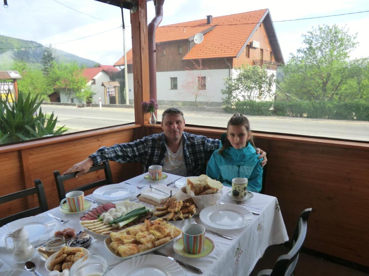 Ethno House Izvor Hotell Vrelo Koreničko Exteriör bild