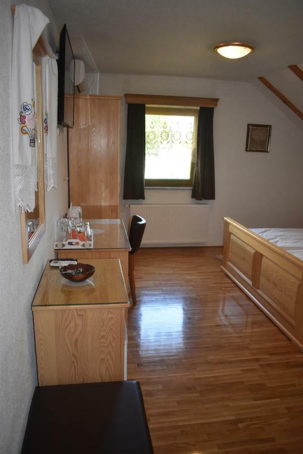 Ethno House Izvor Hotell Vrelo Koreničko Exteriör bild