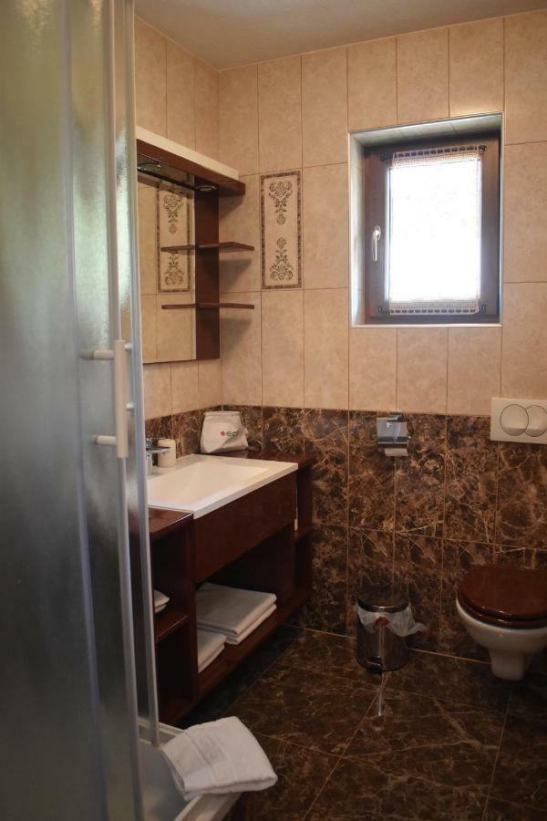 Ethno House Izvor Hotell Vrelo Koreničko Exteriör bild