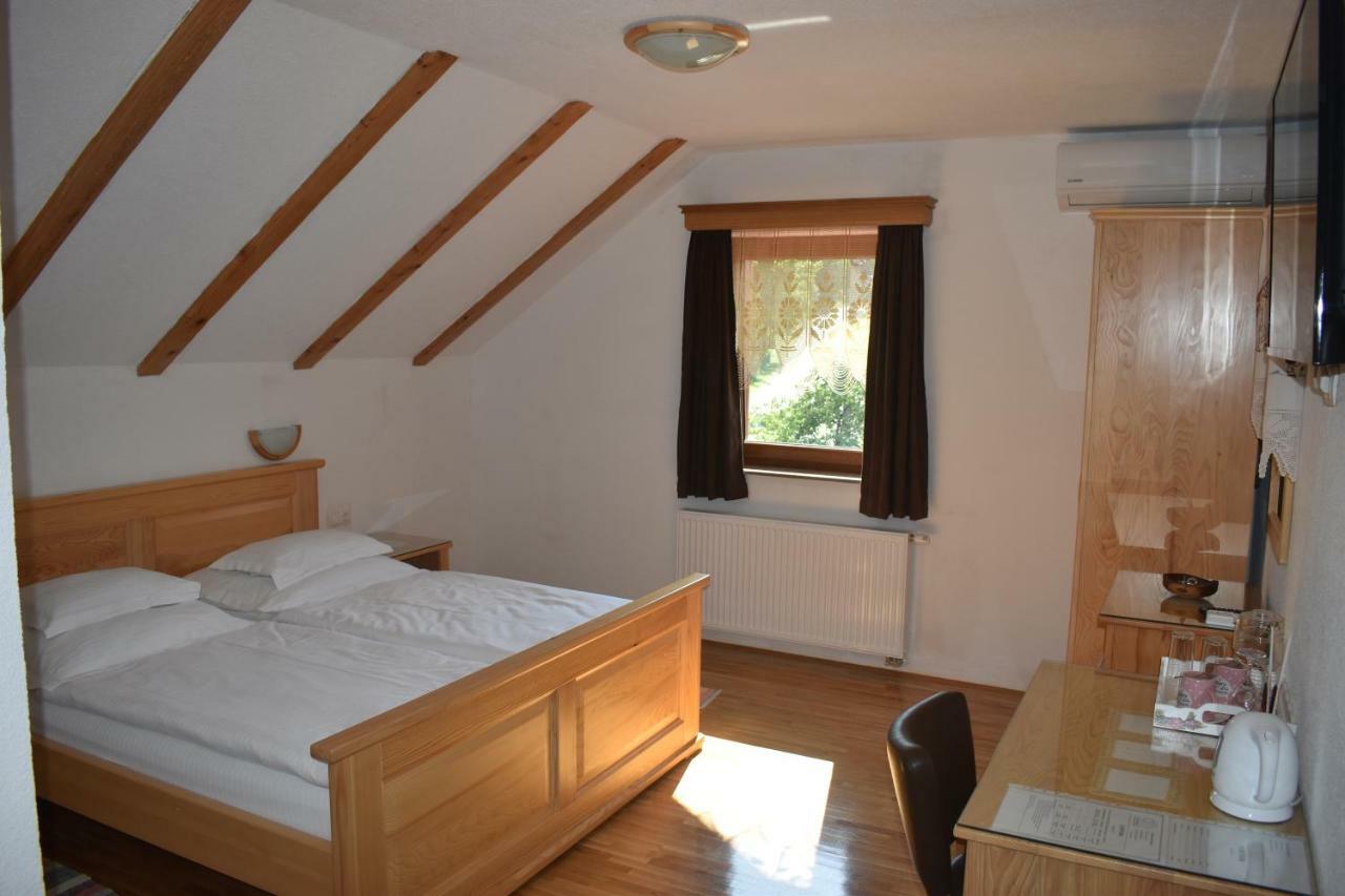 Ethno House Izvor Hotell Vrelo Koreničko Exteriör bild